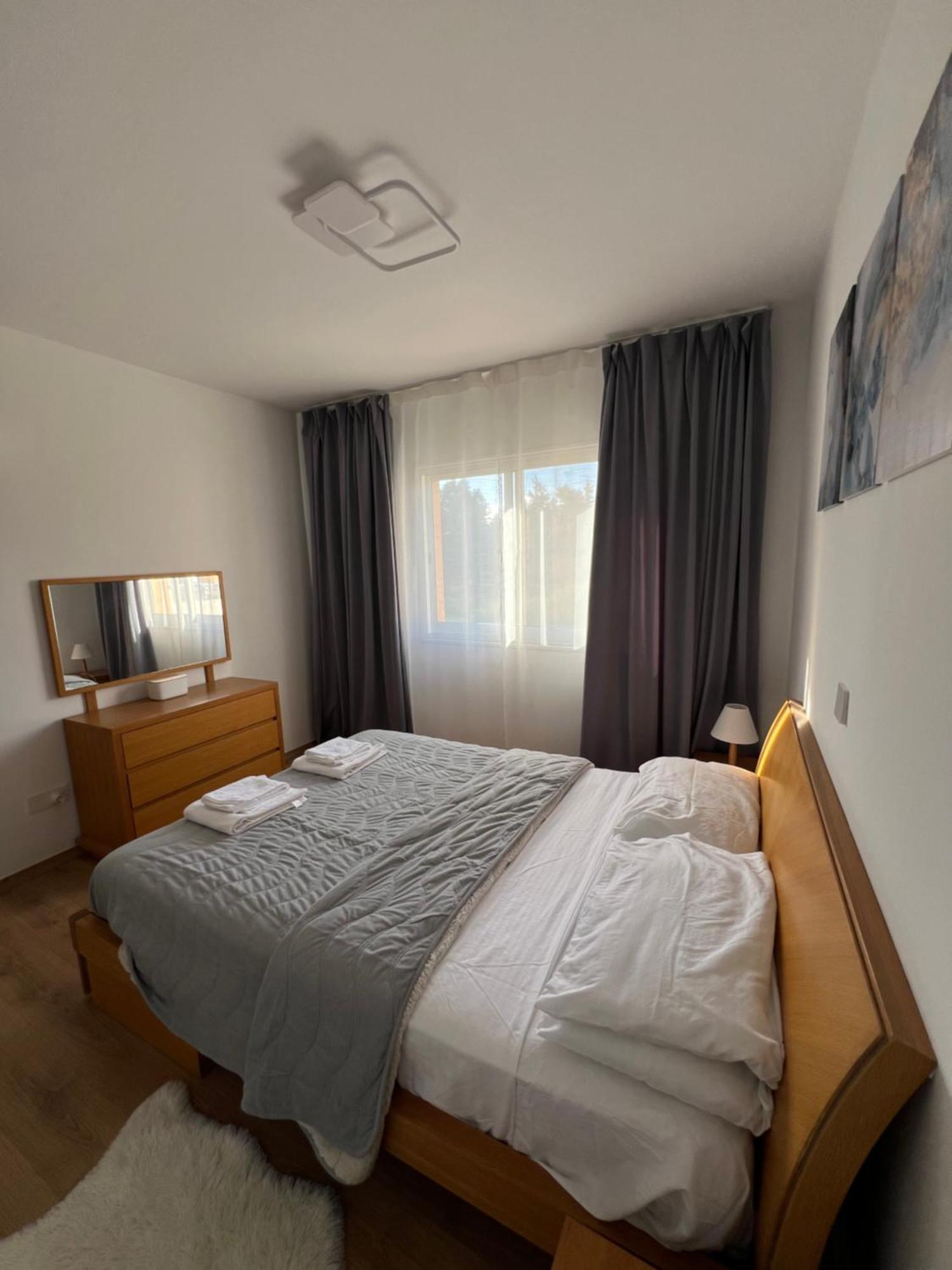 Iris Village Grand Apartment Paphos ภายนอก รูปภาพ