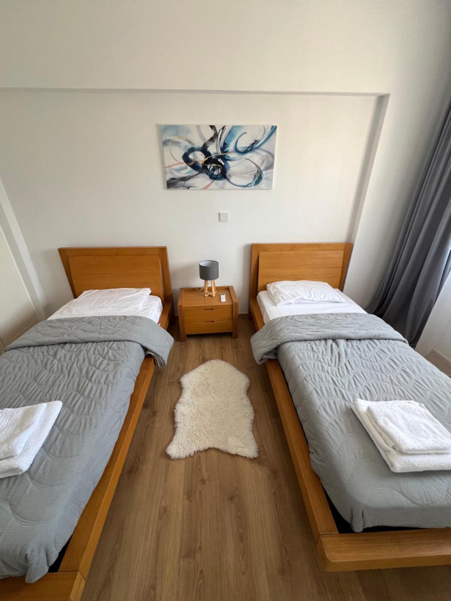 Iris Village Grand Apartment Paphos ภายนอก รูปภาพ