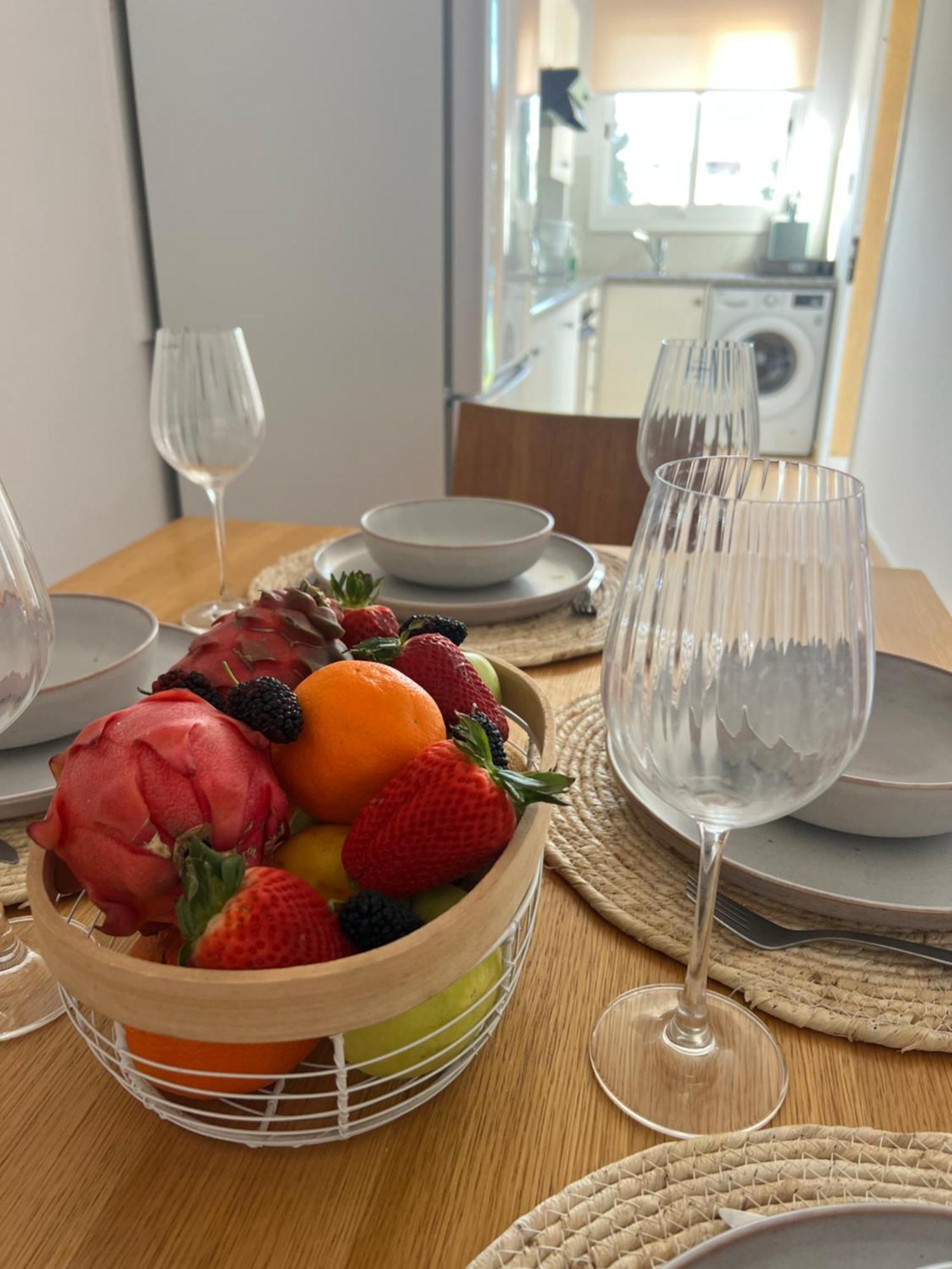 Iris Village Grand Apartment Paphos ภายนอก รูปภาพ