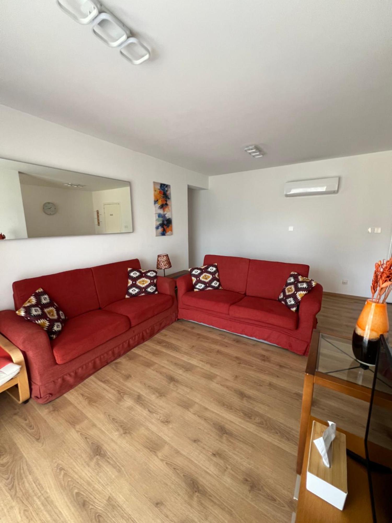 Iris Village Grand Apartment Paphos ภายนอก รูปภาพ